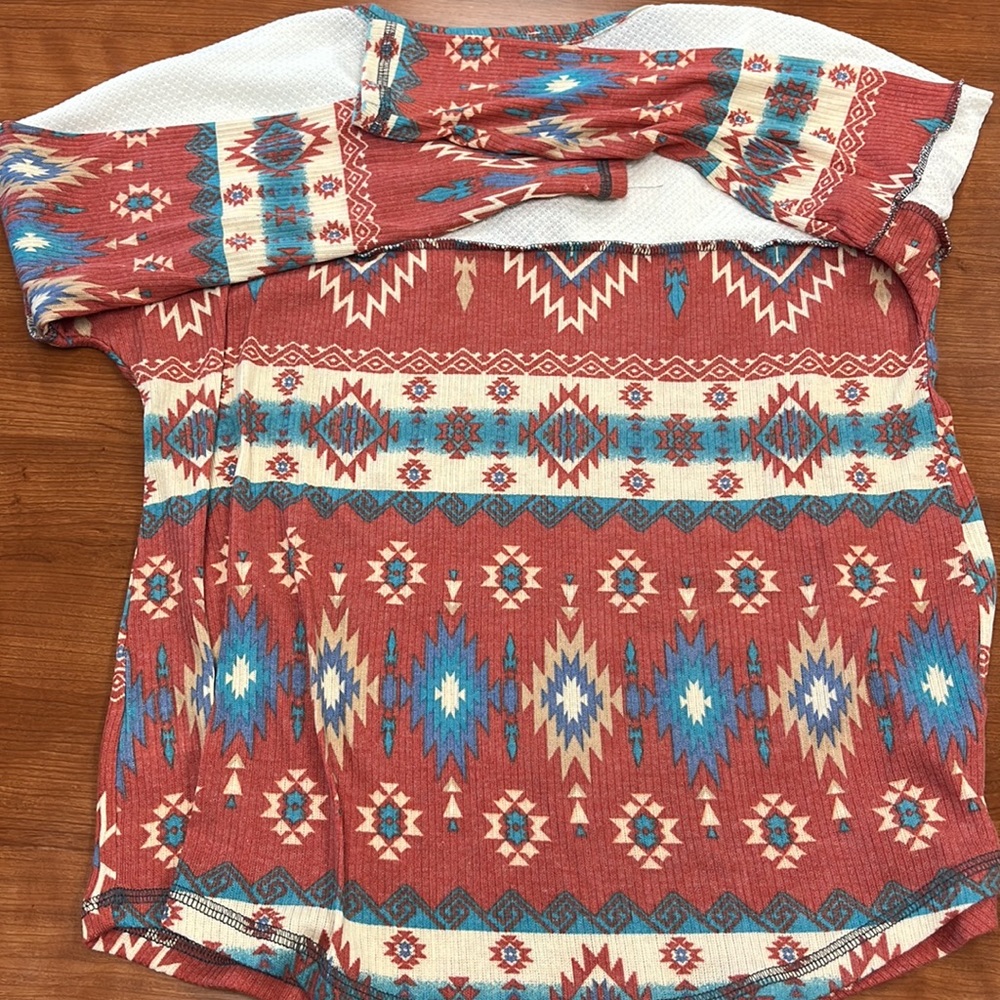 Aztec top - Picture 2 of 2